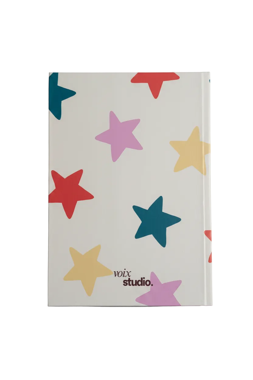 productfoto achterzijde my pregnancy story met multicolor sterrenprint en het Voix Studio logo in bordeaux. 